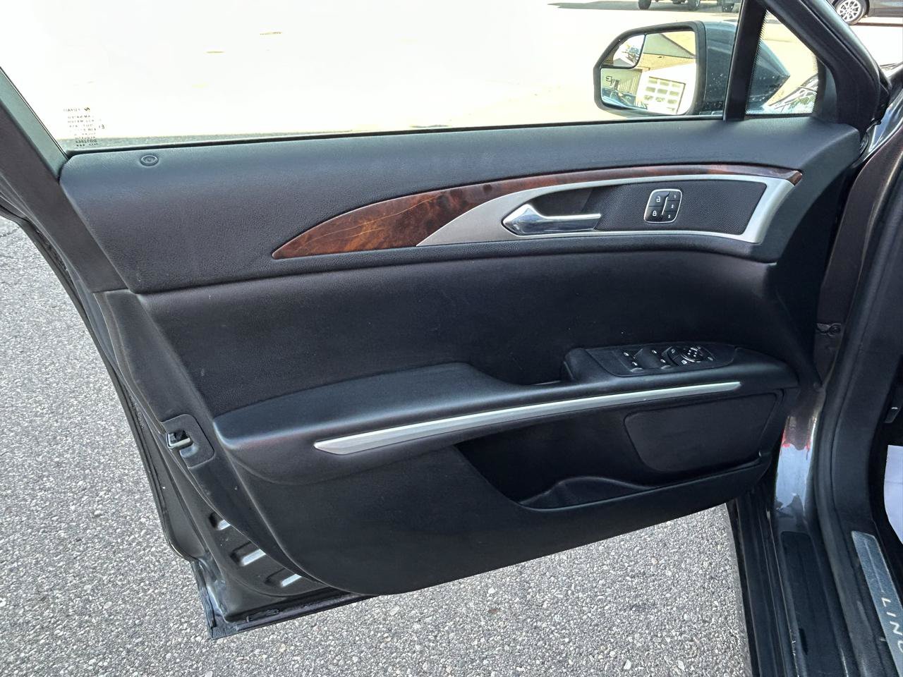 Used 2015 Lincoln MKZ w/ Equipment Group 101A Select FWD image 14