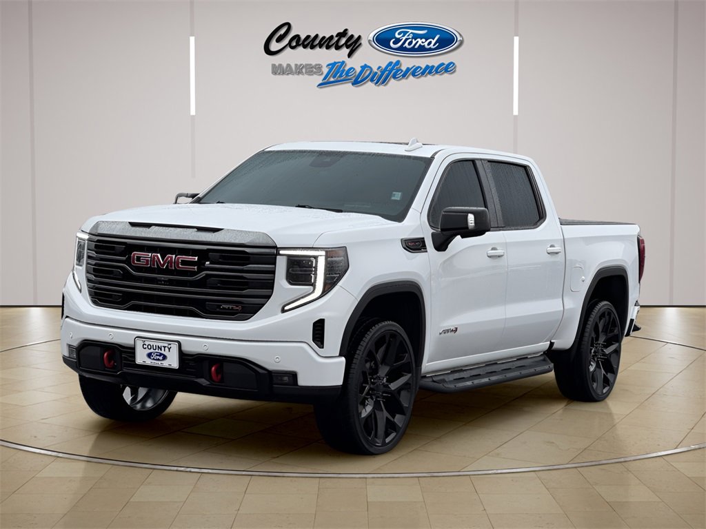 Used 2022 GMC Sierra 1500 AT4 w/ AT4 Premium Package image 2