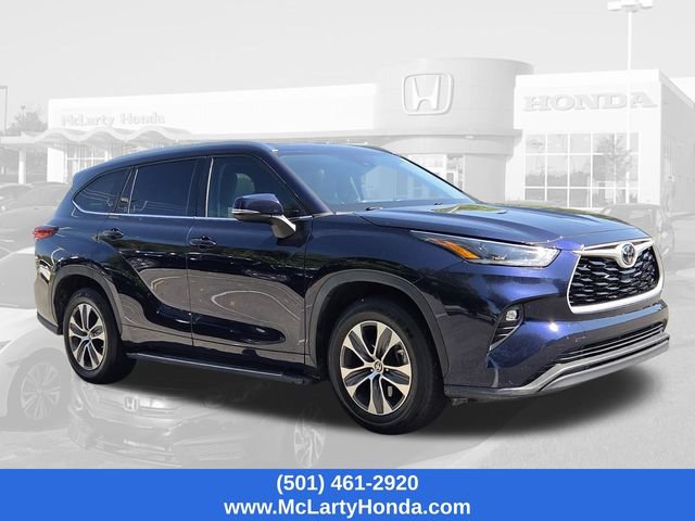 Used 2021 Toyota Highlander XLE FWD image 4