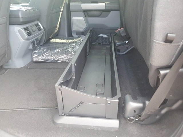 New 2025 Ford F150 XLT w/ Equipment Group 303A High image 17