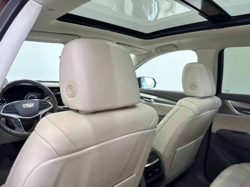 Used 2021 Cadillac XT5 Premium Luxury FWD image 18