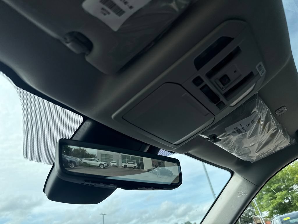 New 2026 Toyota Highlander Platinum AWD/4WD image 31