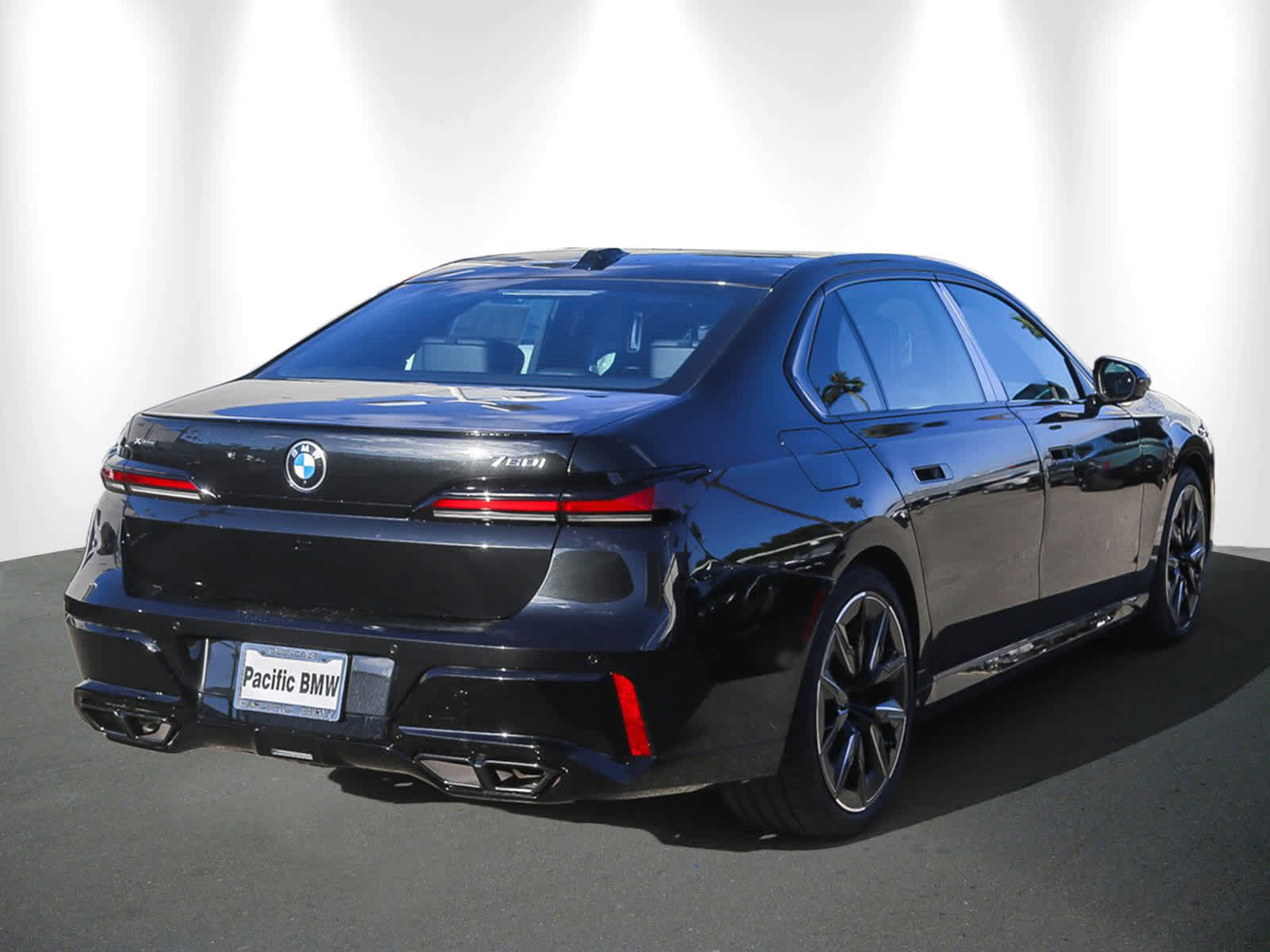New 2026 BMW 760i xDrive w/ Executive Package image 6