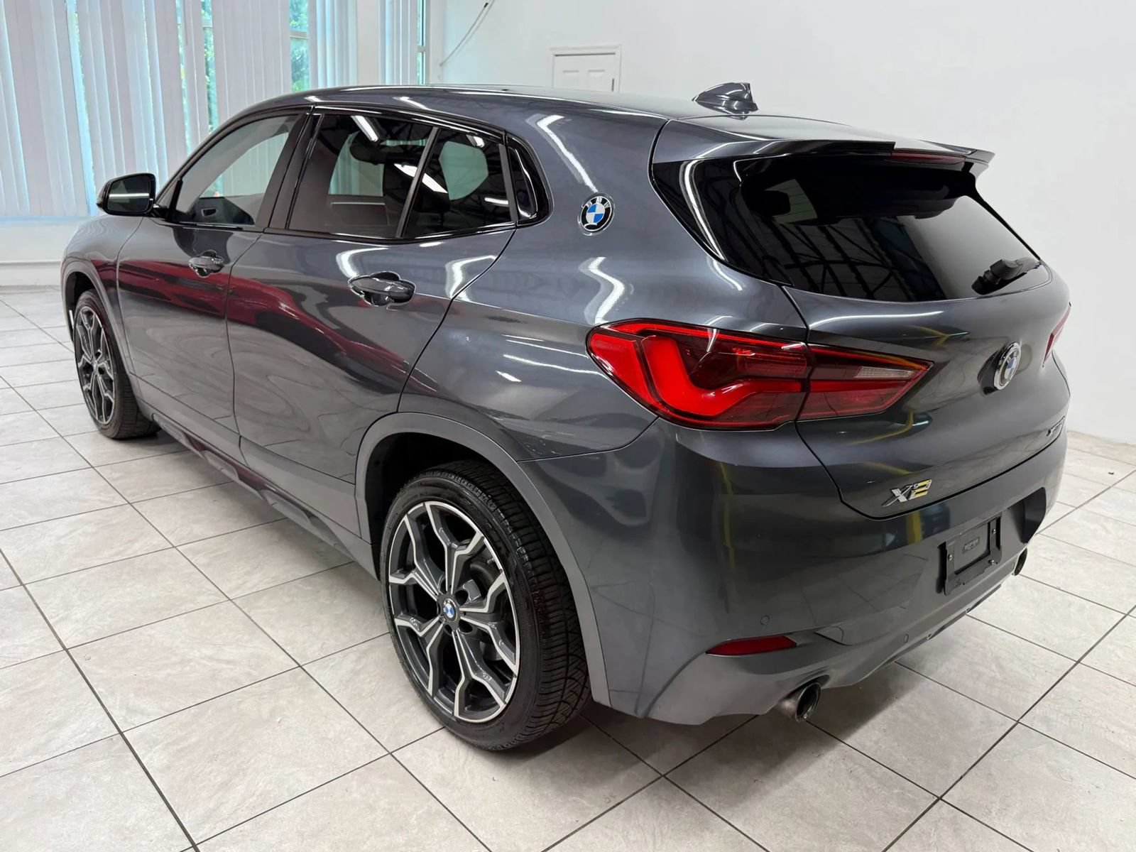 Used 2018 BMW X2 xDrive28i w/ M SportX Package AWD/4WD image 7