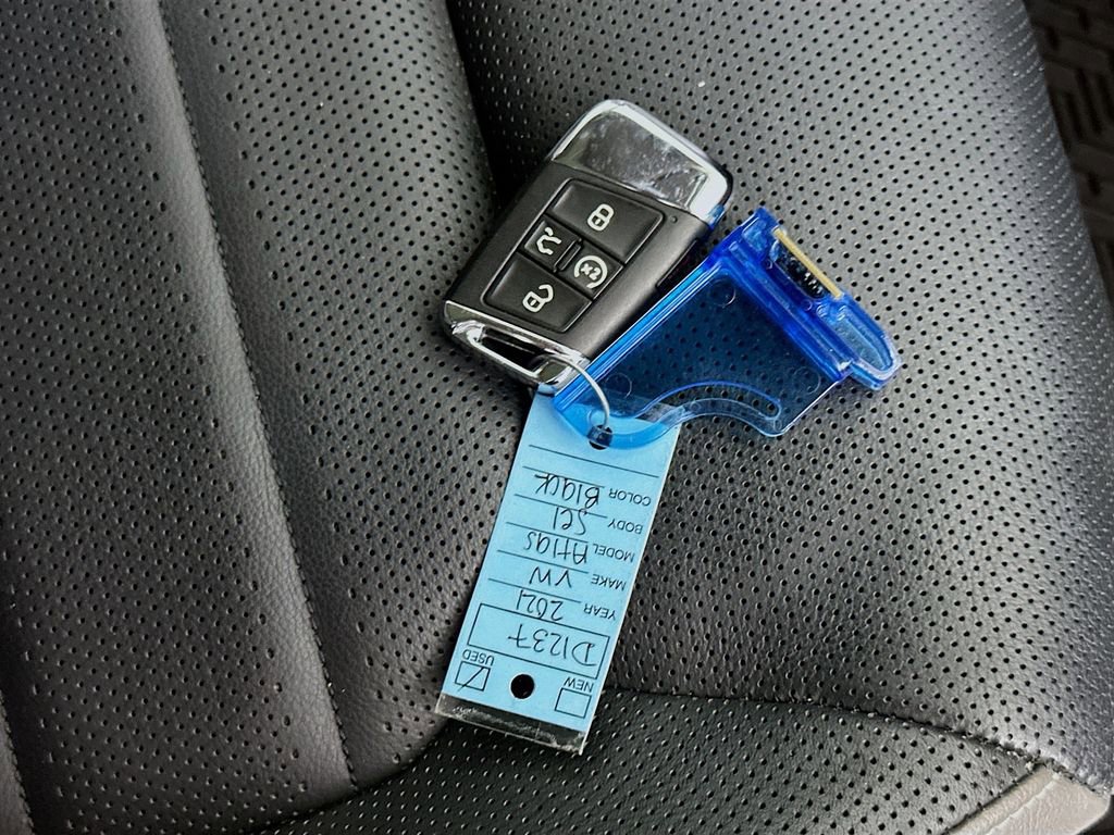 Used 2021 Volkswagen Atlas SEL Premium image 35