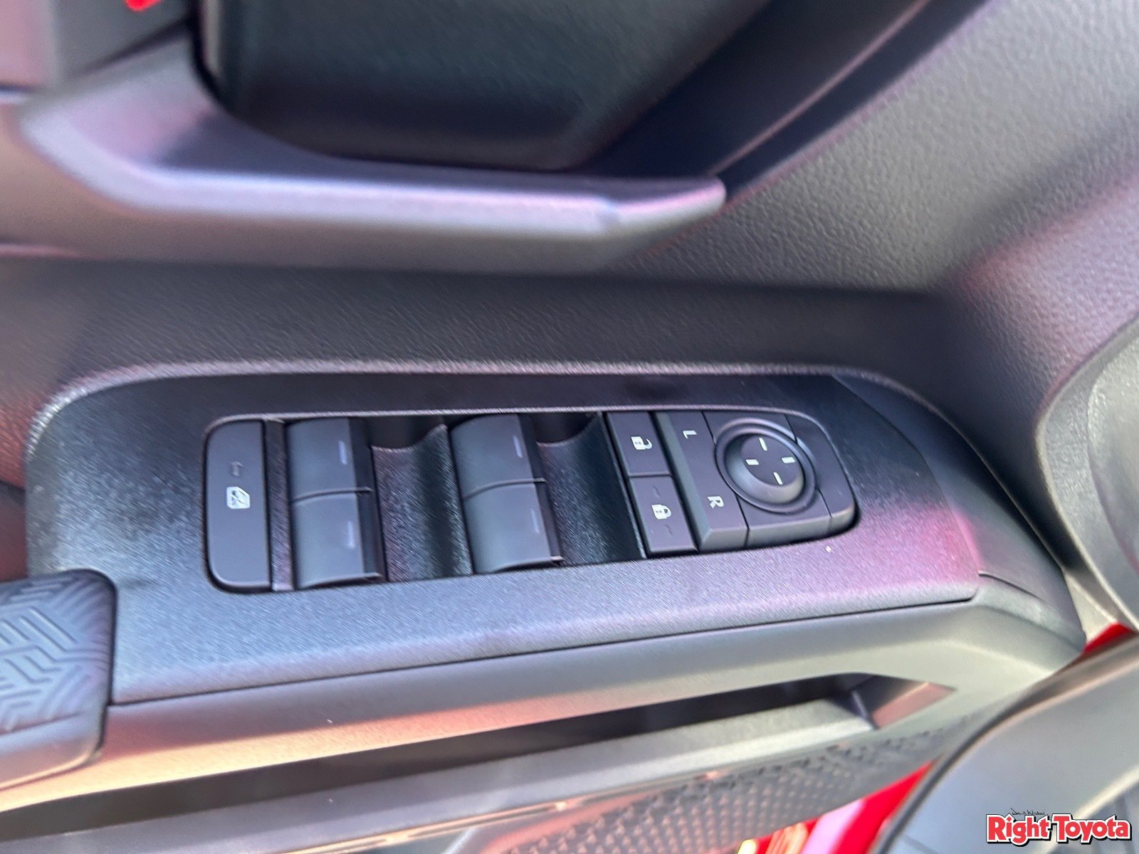New 2026 Toyota 4Runner SR5 AWD/4WD image 19