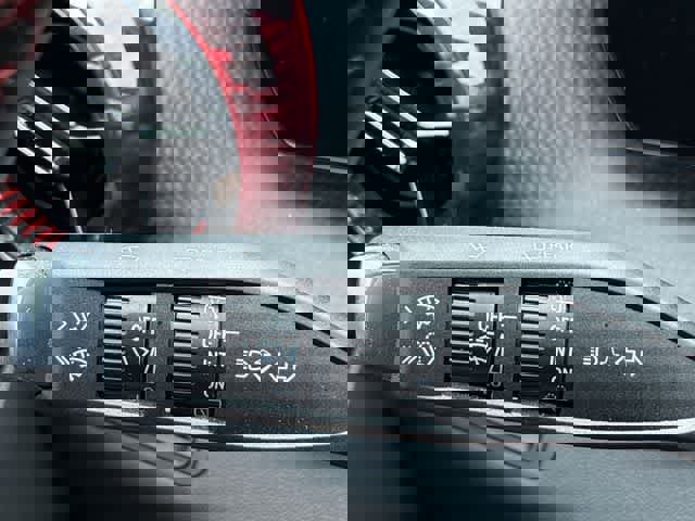 Used 2026 Chevrolet Equinox RS FWD image 27