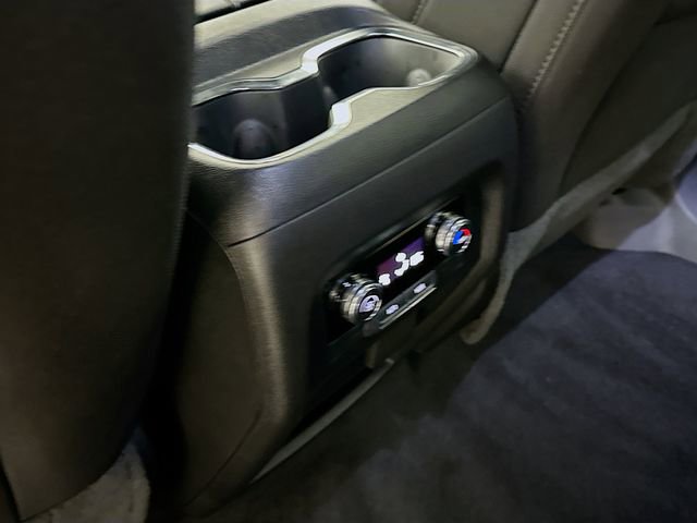 Used 2025 GMC Acadia Elevation image 29