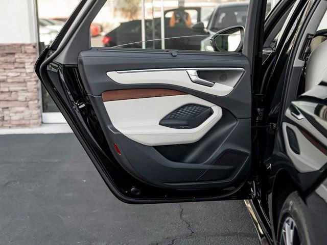 New 2026 Audi A6 Premium Plus AWD/4WD image 19
