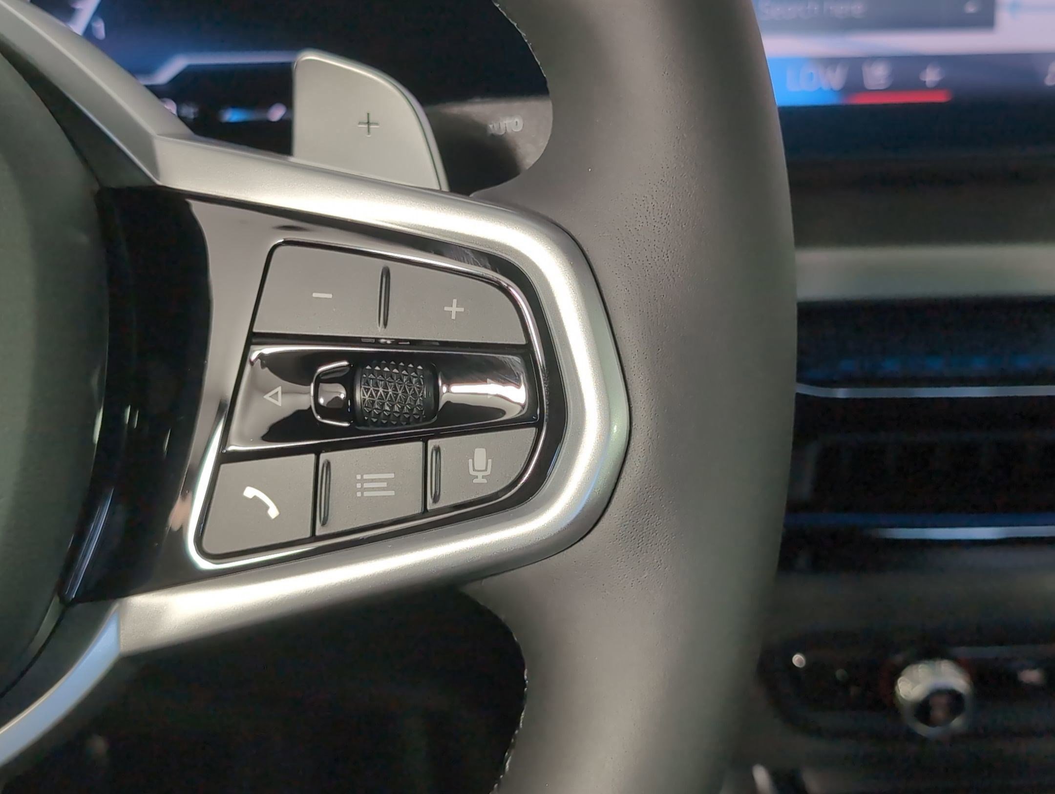 Used 2026 BMW 330i Sedan w/ M Sport Package image 26