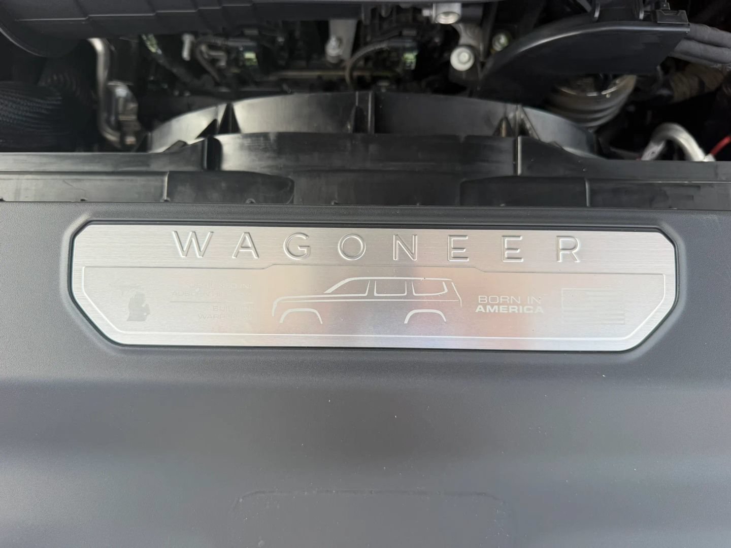 Used 2024 Jeep Wagoneer L Series II RWD image 17