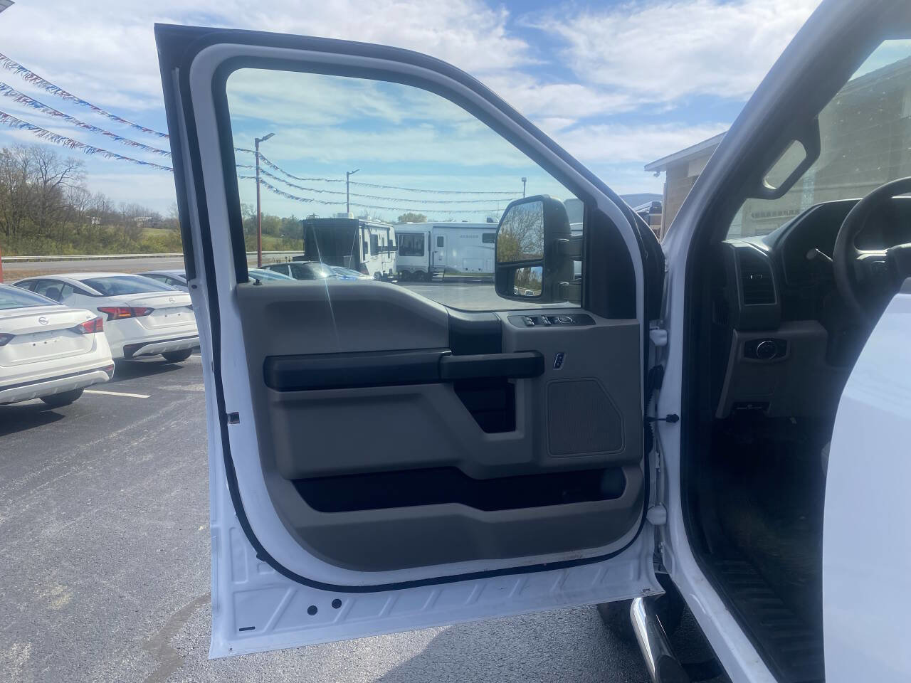 Used 2022 Ford F250 XL w/ Power Equipment Group image 12