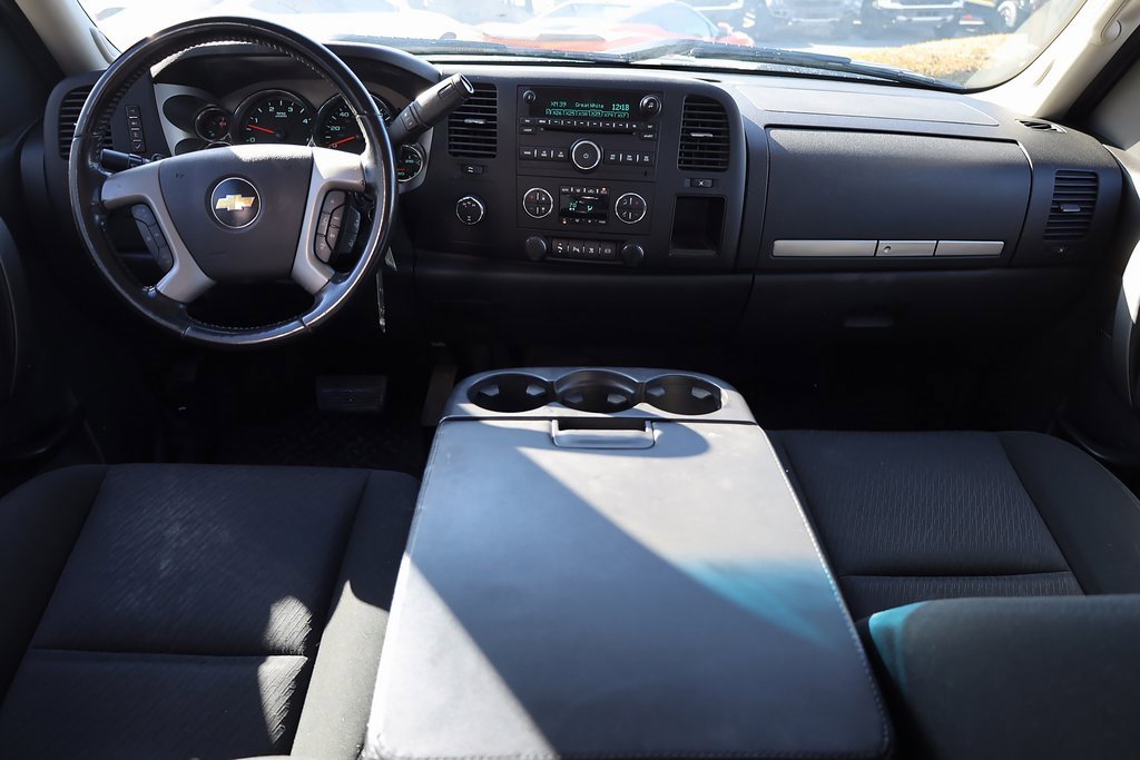 Used 2011 Chevrolet Silverado 2500 LT w/ Interior Plus Package image 19
