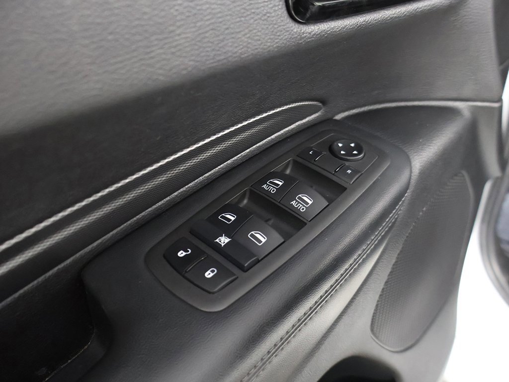 Used 2022 Dodge Durango GT image 35