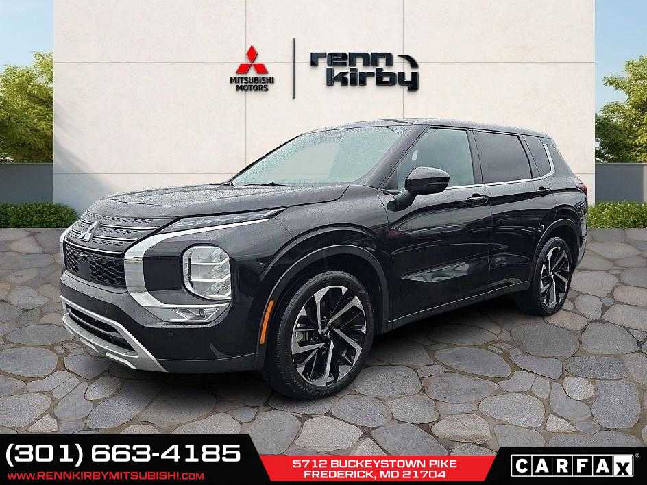 Used 2024 Mitsubishi Outlander SE image 3