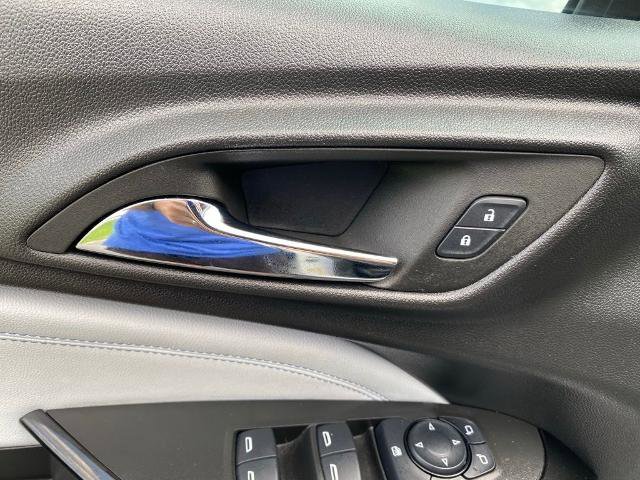 Used 2024 Chevrolet Trax LT w/ Driver Confidence Package FWD image 14