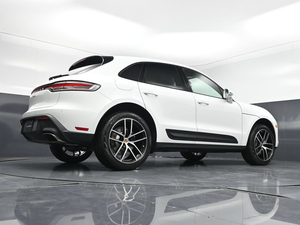 New 2026 Porsche Macan AWD/4WD image 25