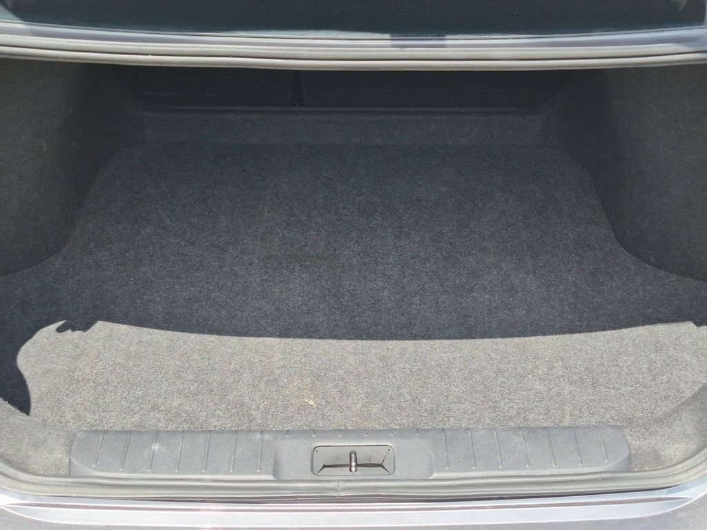Used 2025 Nissan Sentra SV FWD image 28