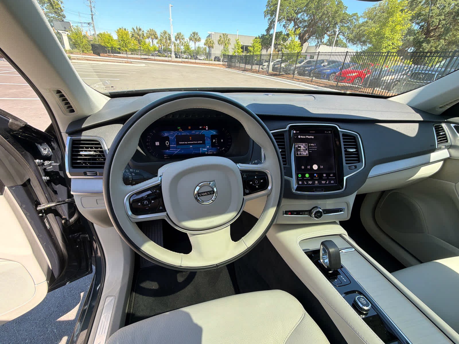 Used 2025 Volvo XC90 B5 Core w/ Protection Package Premier AWD/4WD image 29
