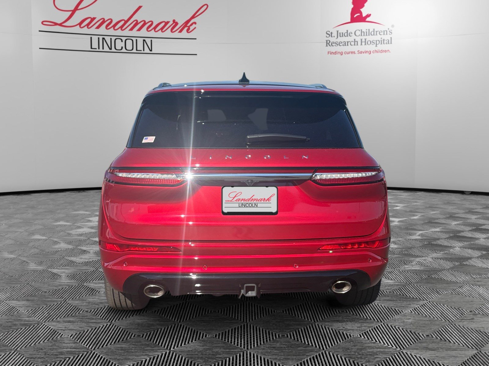 Certified 2024 Lincoln Corsair Grand Touring w/ Equipment Group 302A AWD/4WD image 4