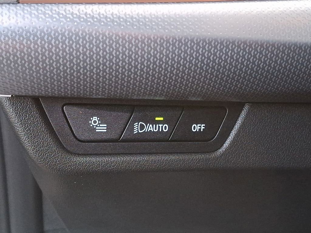 Certified 2024 BMW X1 M35i w/ Premium Package image 20