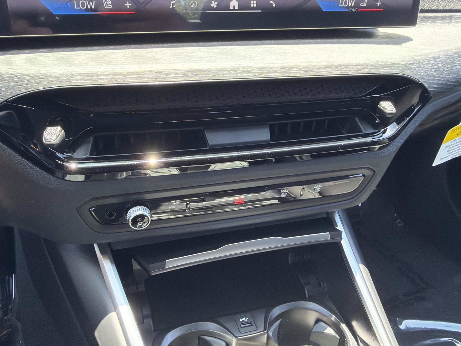 New 2026 BMW 330i Sedan w/ Convenience Package RWD image 21