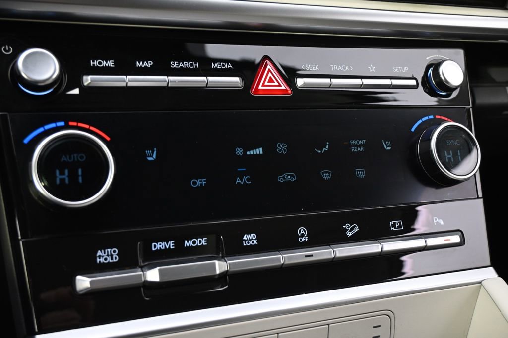 Used 2025 Hyundai Santa Fe SEL image 31