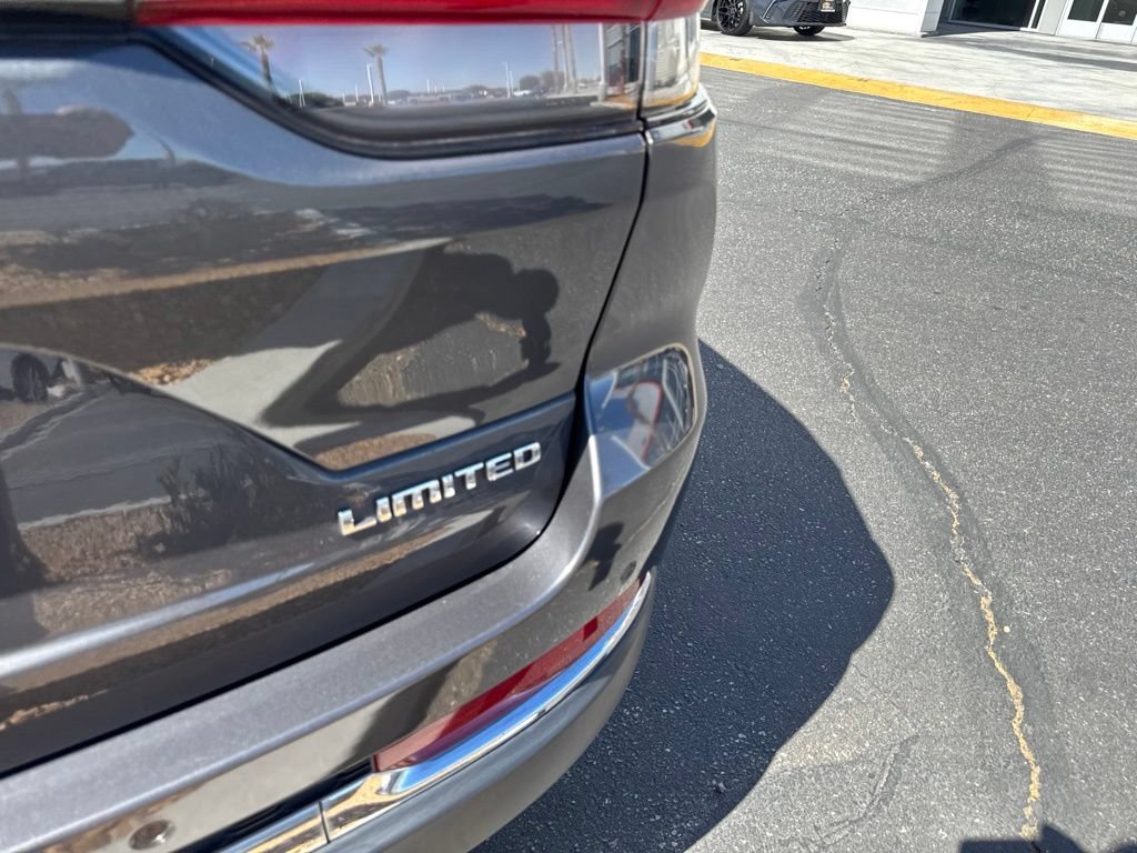 Used 2023 Jeep Grand Cherokee Limited AWD/4WD image 8