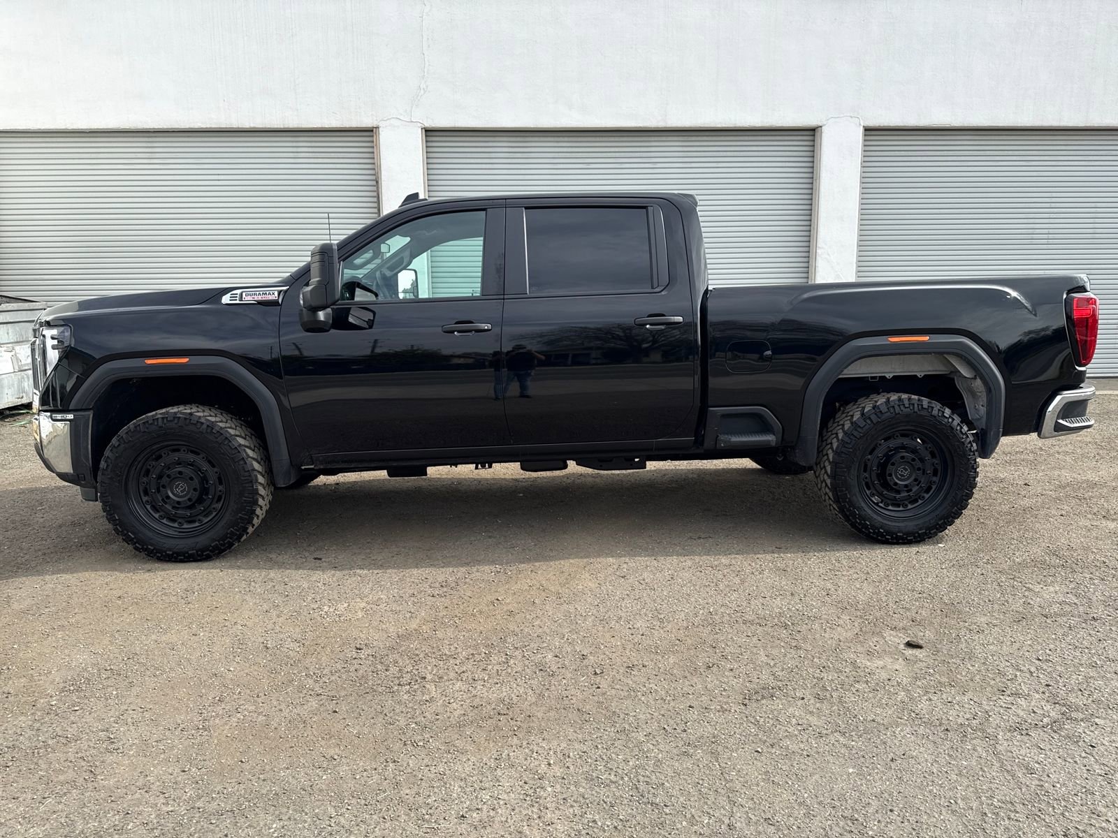Used 2025 GMC Sierra 2500 Pro image 2
