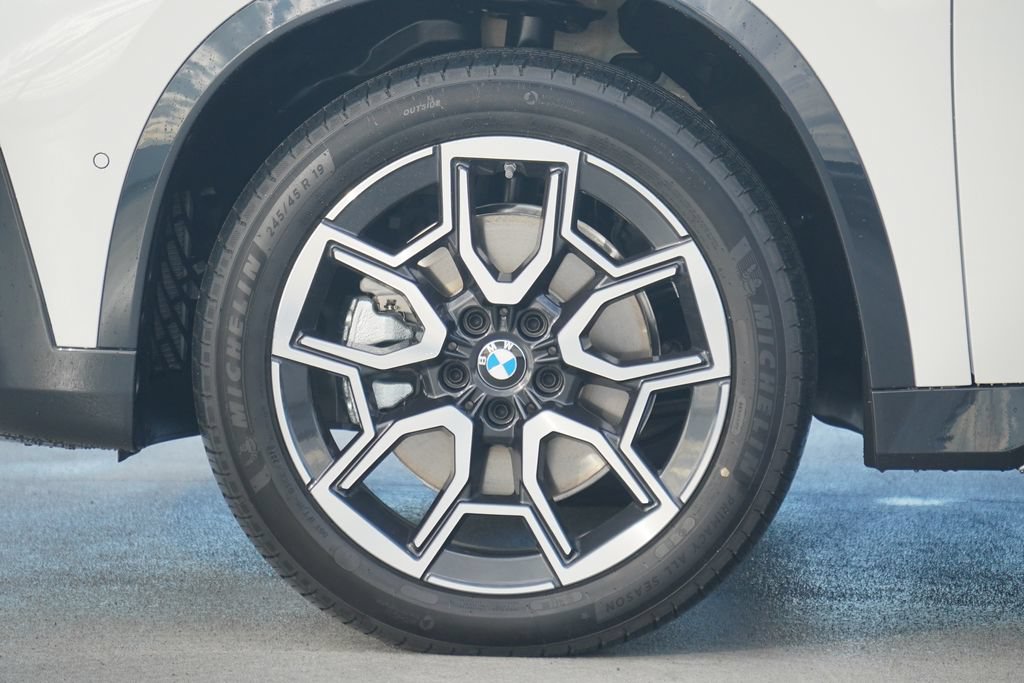 Used 2026 BMW X1 xDrive28i w/ Technology Package AWD/4WD image 5