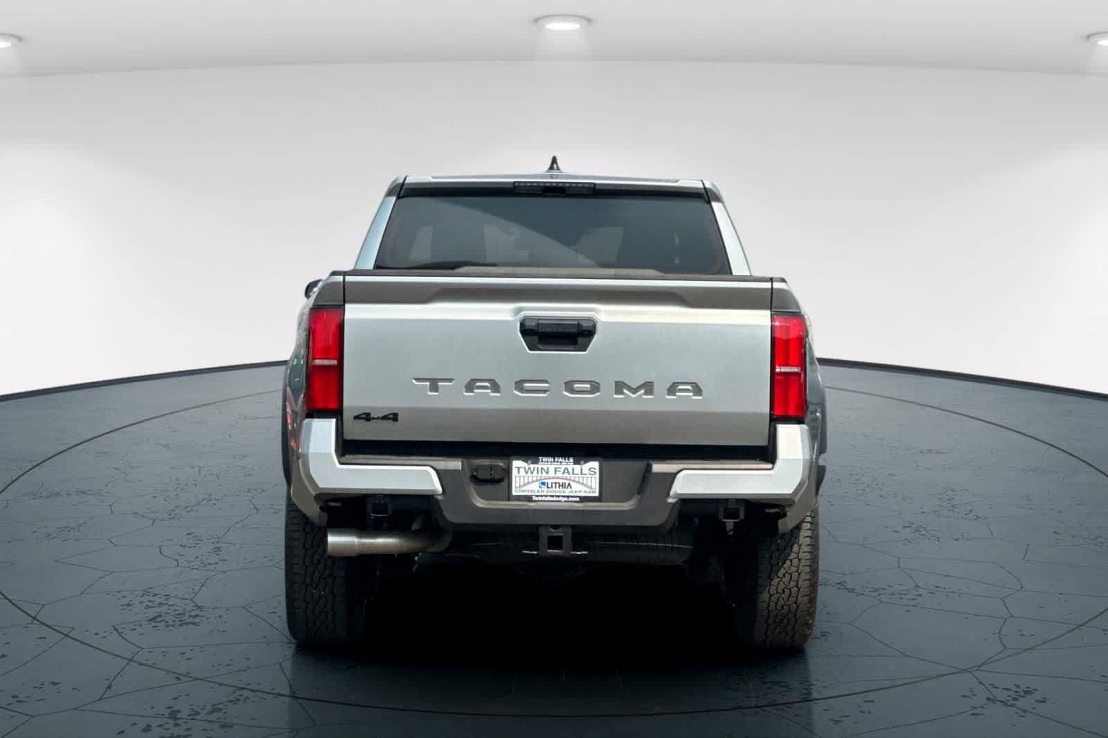 Used 2024 Toyota Tacoma TRD Off-Road AWD/4WD image 7
