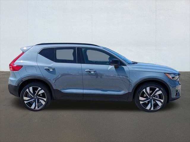 New 2026 Volvo XC90 T8 Plus w/ Protection Package Premier AWD/4WD image 6