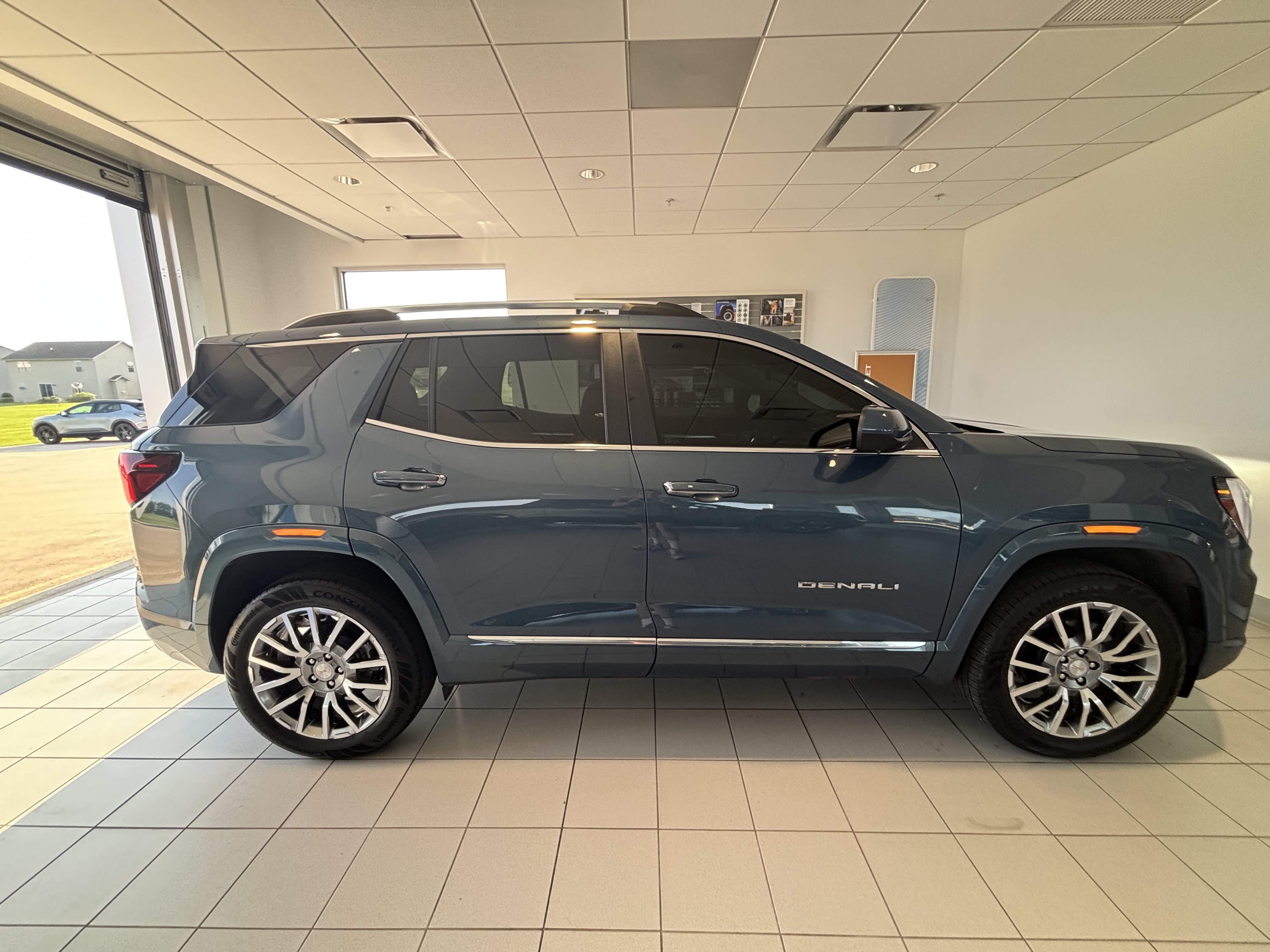 Used 2026 GMC Terrain Denali AWD/4WD image 5