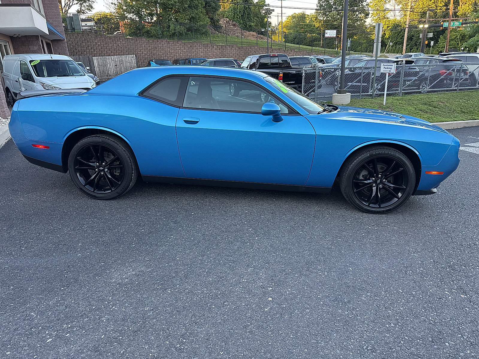 Used 2018 Dodge Challenger SXT w/ Blacktop Package RWD image 3