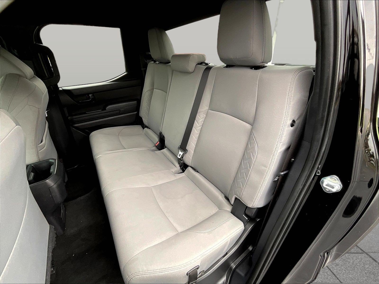 Used 2025 Toyota Tacoma SR5 AWD/4WD image 25