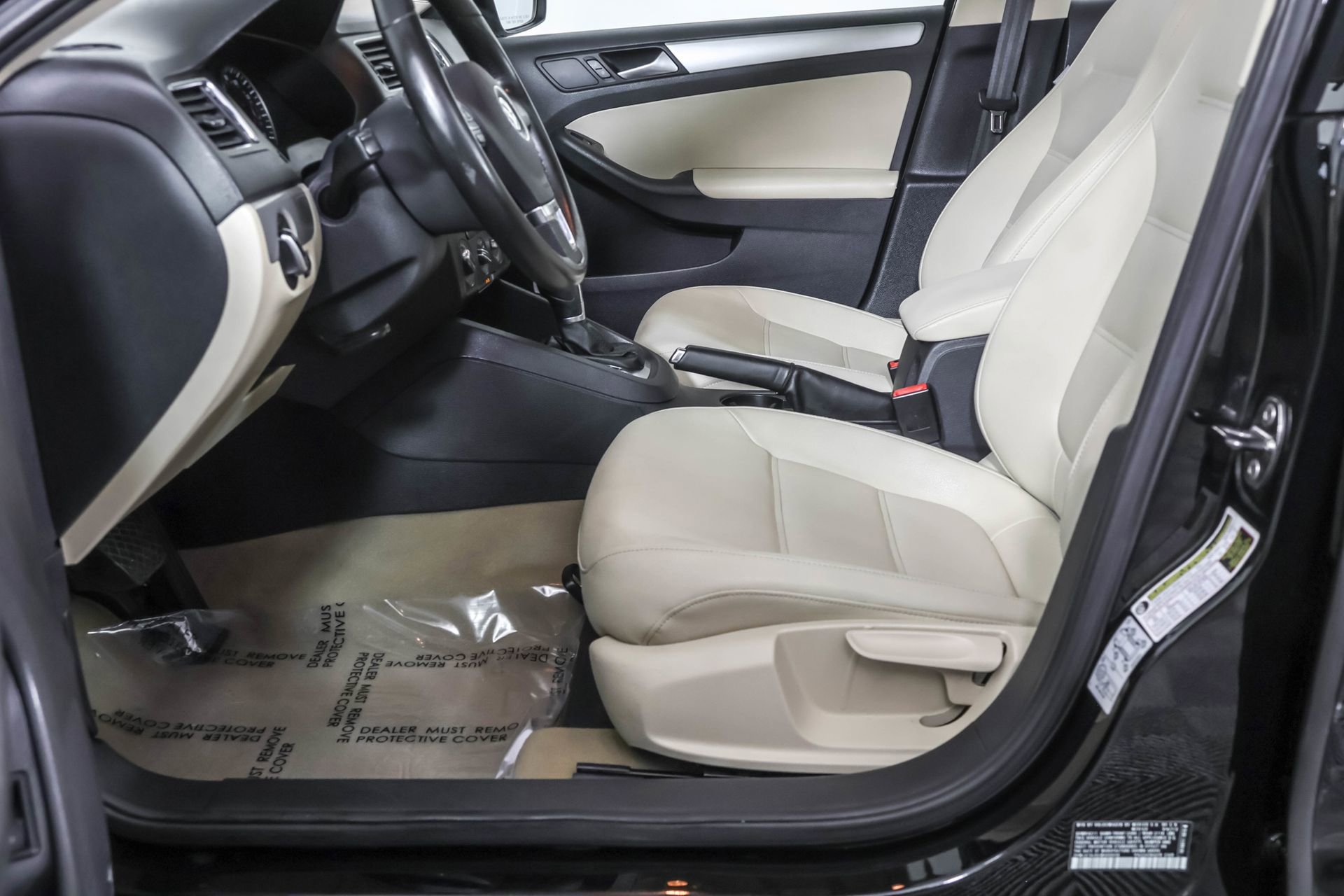 Used 2012 Volkswagen Jetta SEL image 24