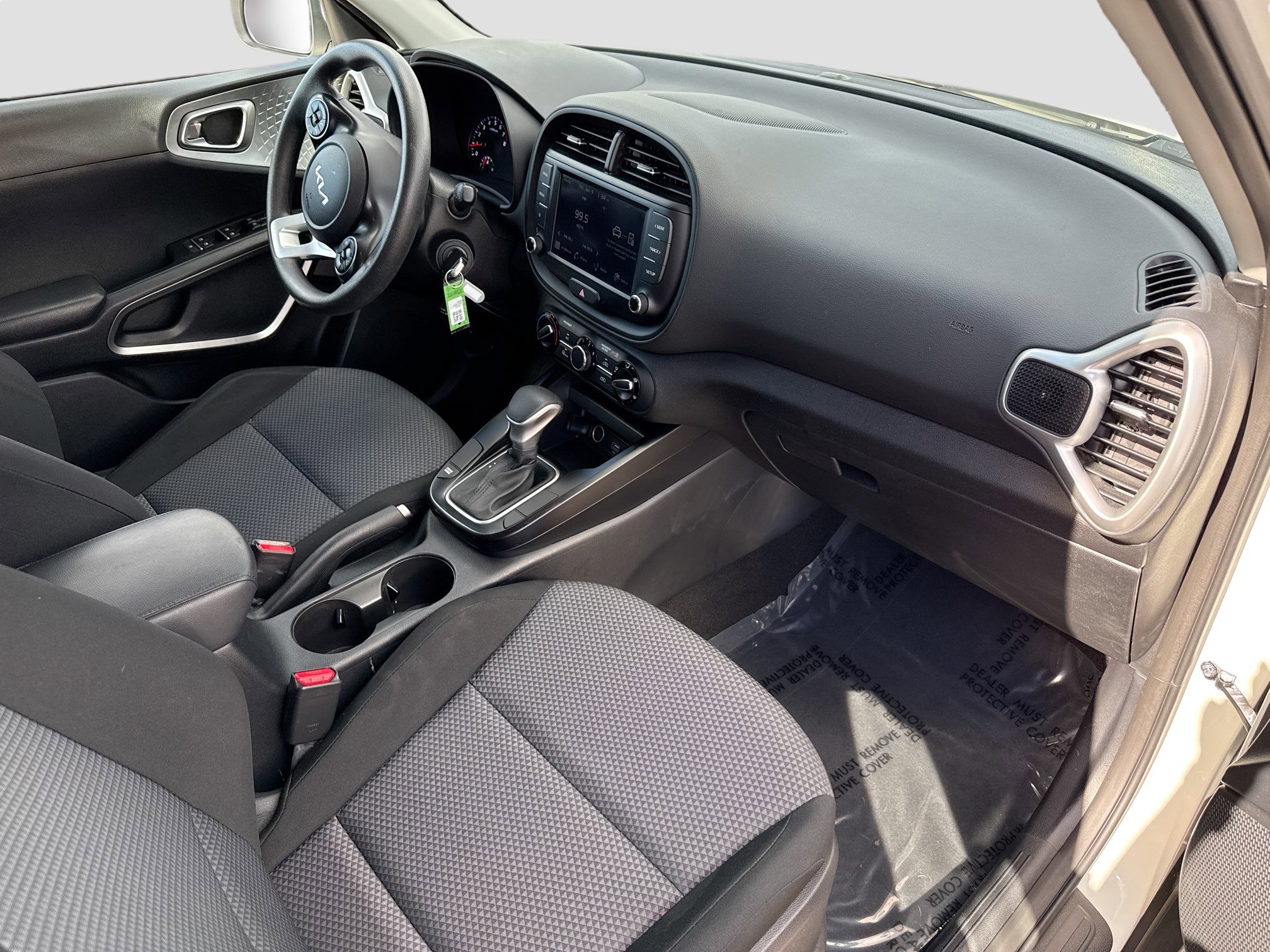 Used 2022 Kia Soul LX image 13