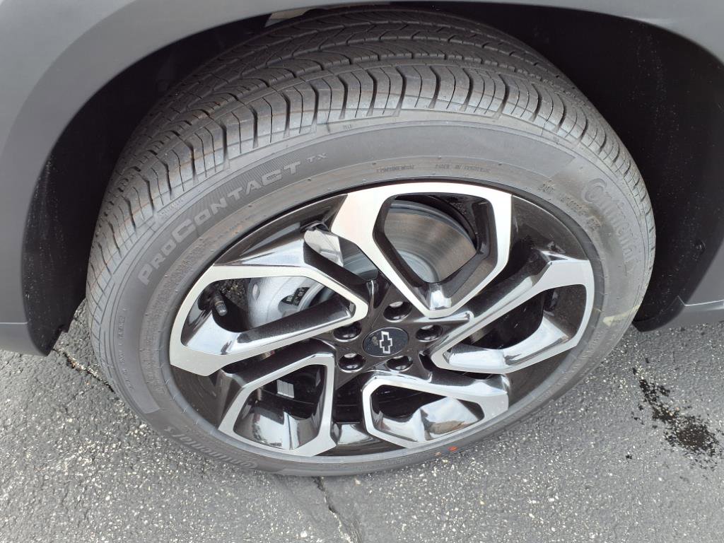 New 2025 Chevrolet Trax RS w/ Driver Confidence Package FWD image 9