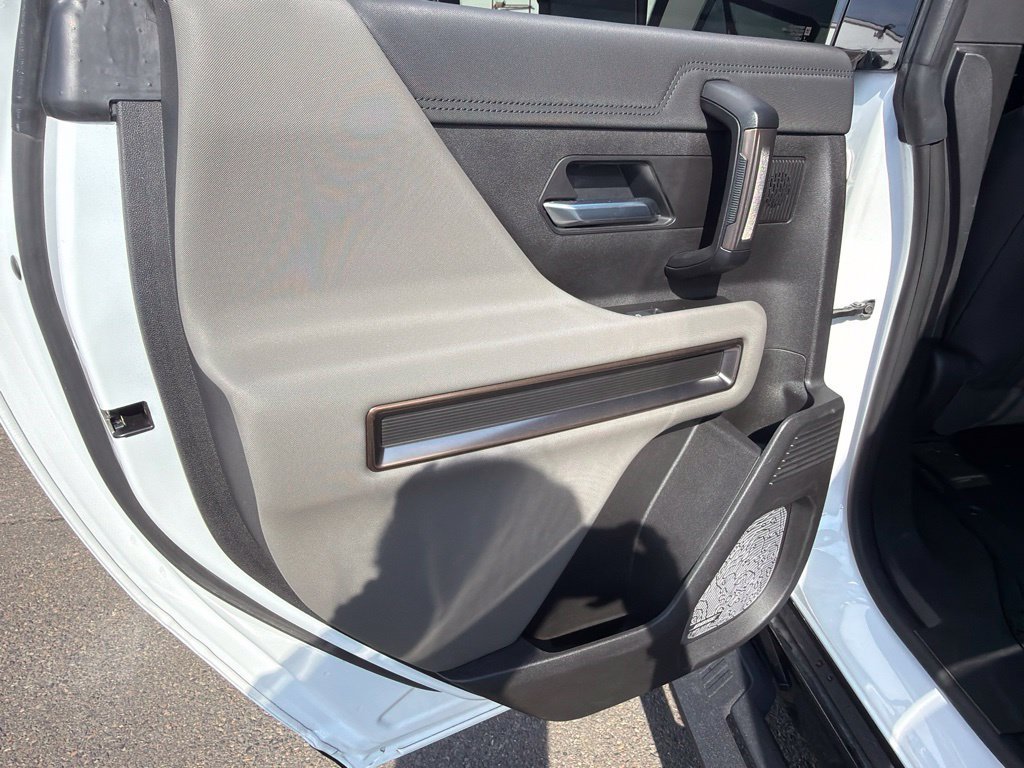 Used 2025 GMC Hummer EV 2X w/ LPO, Dark Essentials Package AWD/4WD image 13
