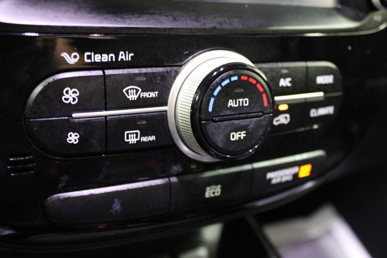 Used 2014 Kia Soul ! w/ Sun & Sound Package FWD image 28