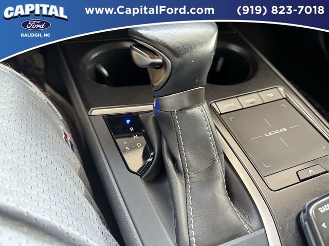 Used 2022 Lexus UX 250h w/ Premium Package image 30