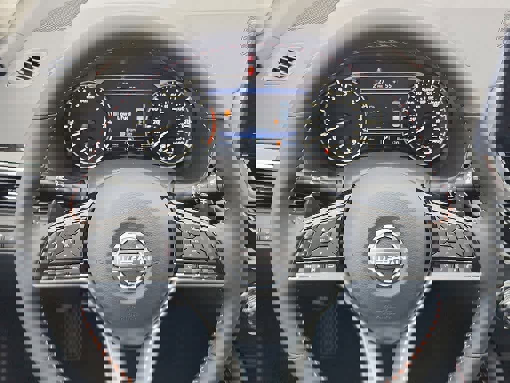 New 2025 Nissan Altima 2.5 SR w/ SR Premium Package FWD image 17