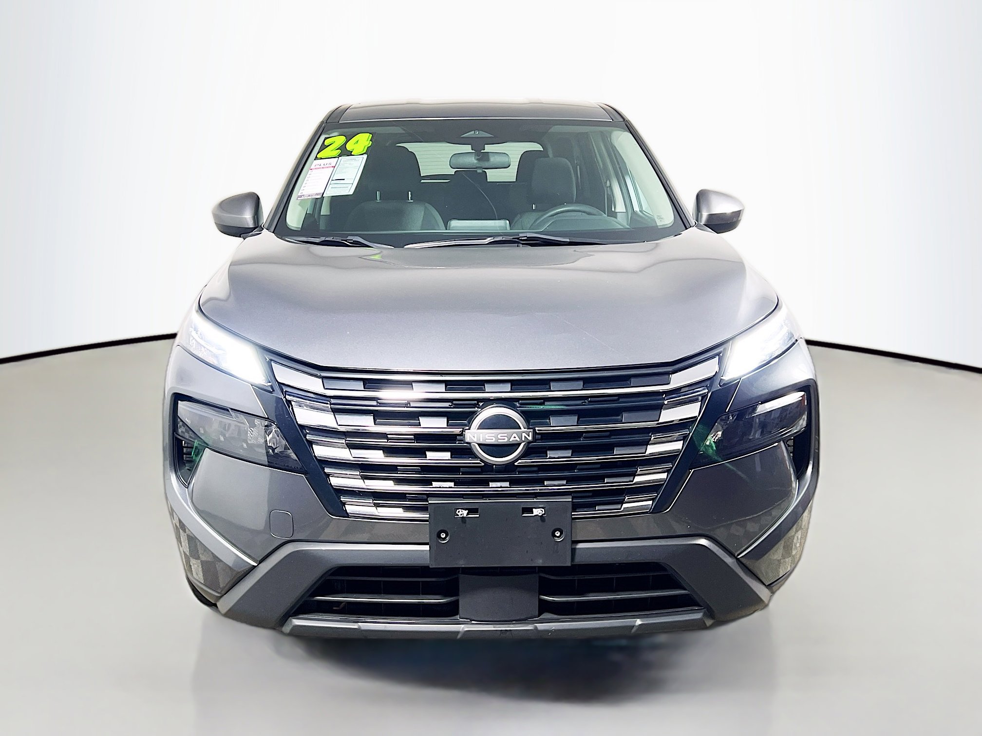 Used 2024 Nissan Rogue SV image 11