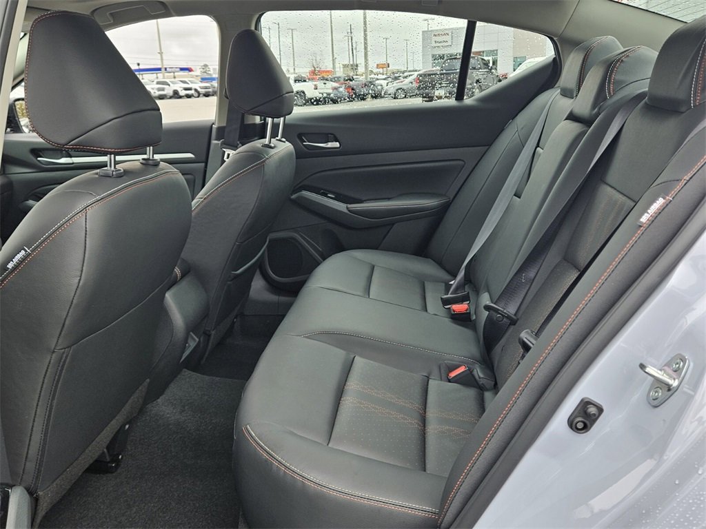 New 2025 Nissan Altima 2.5 SR image 4