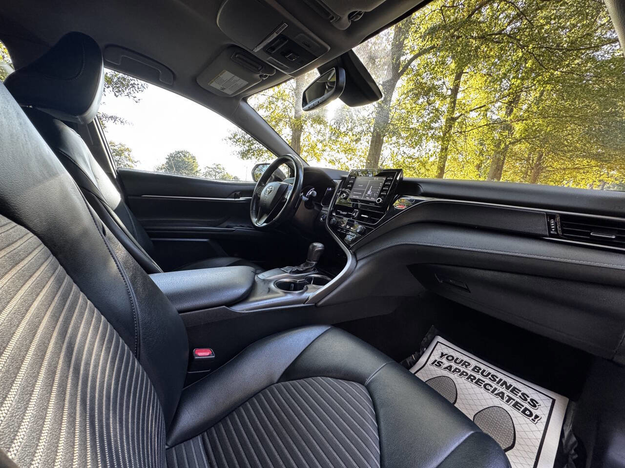 Used 2021 Toyota Camry SE w/ Convenience Package image 15