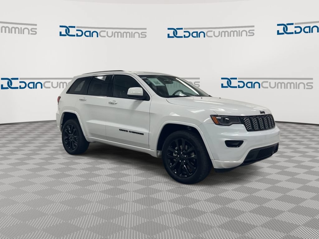 Used 2021 Jeep Grand Cherokee Laredo X AWD/4WD image 2