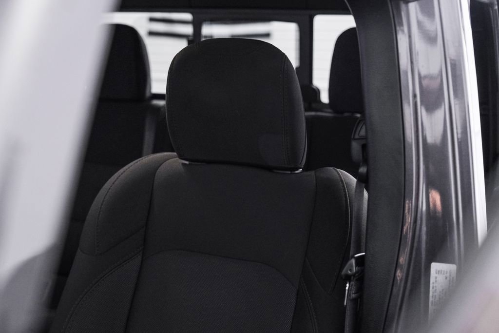 Used 2023 Jeep Gladiator Willys image 34