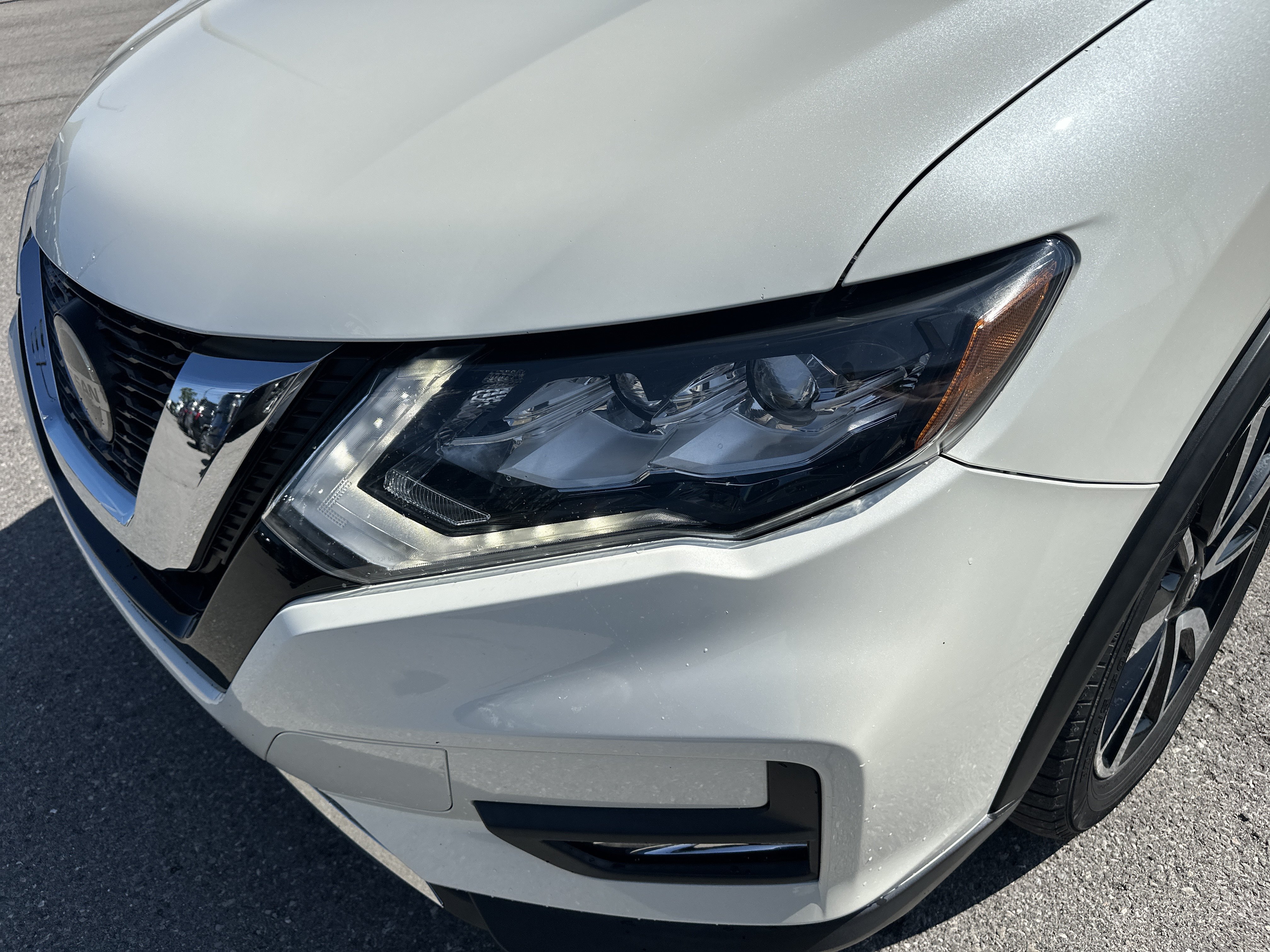 Used 2020 Nissan Rogue SL w/ Premium Package AWD/4WD image 10