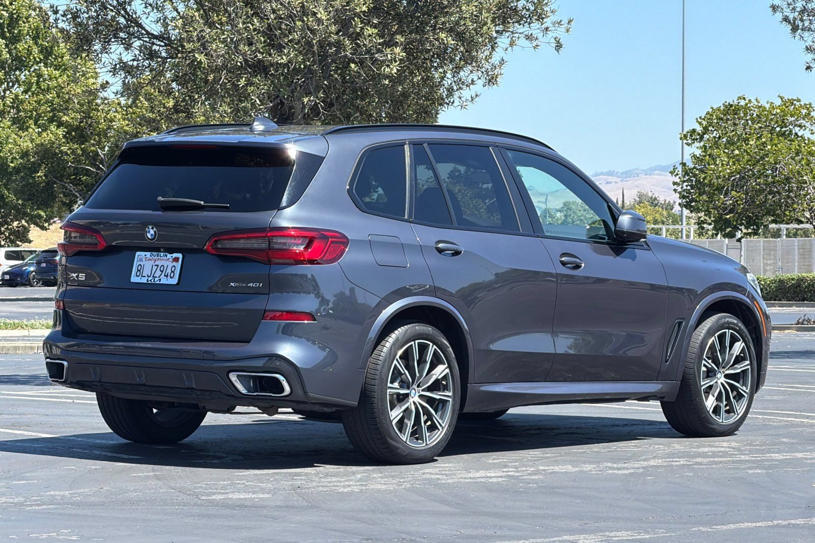 Used 2019 BMW X5 xDrive40i w/ M Sport Package AWD/4WD image 4