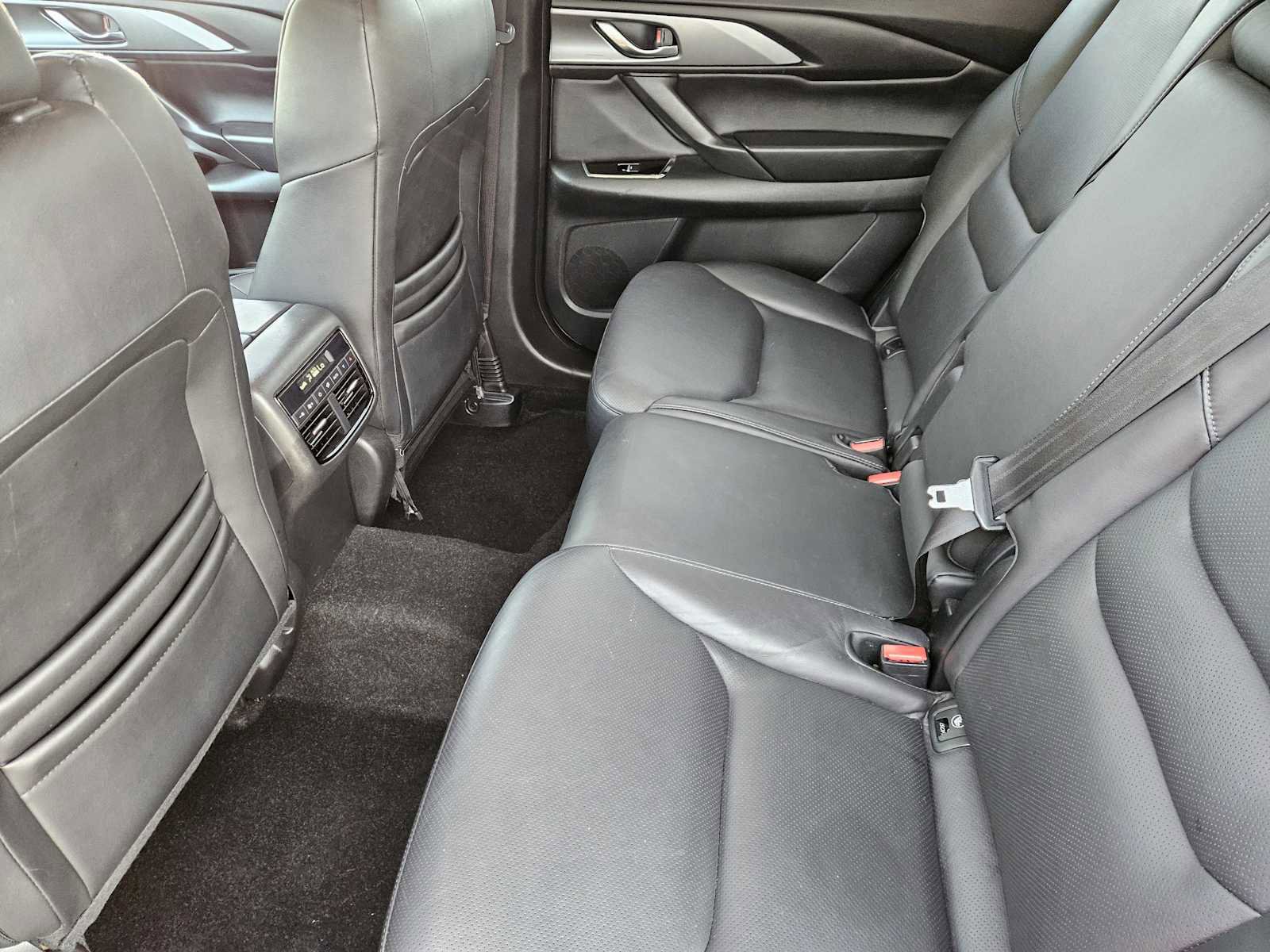 Used 2022 MAZDA CX-9 Touring image 28